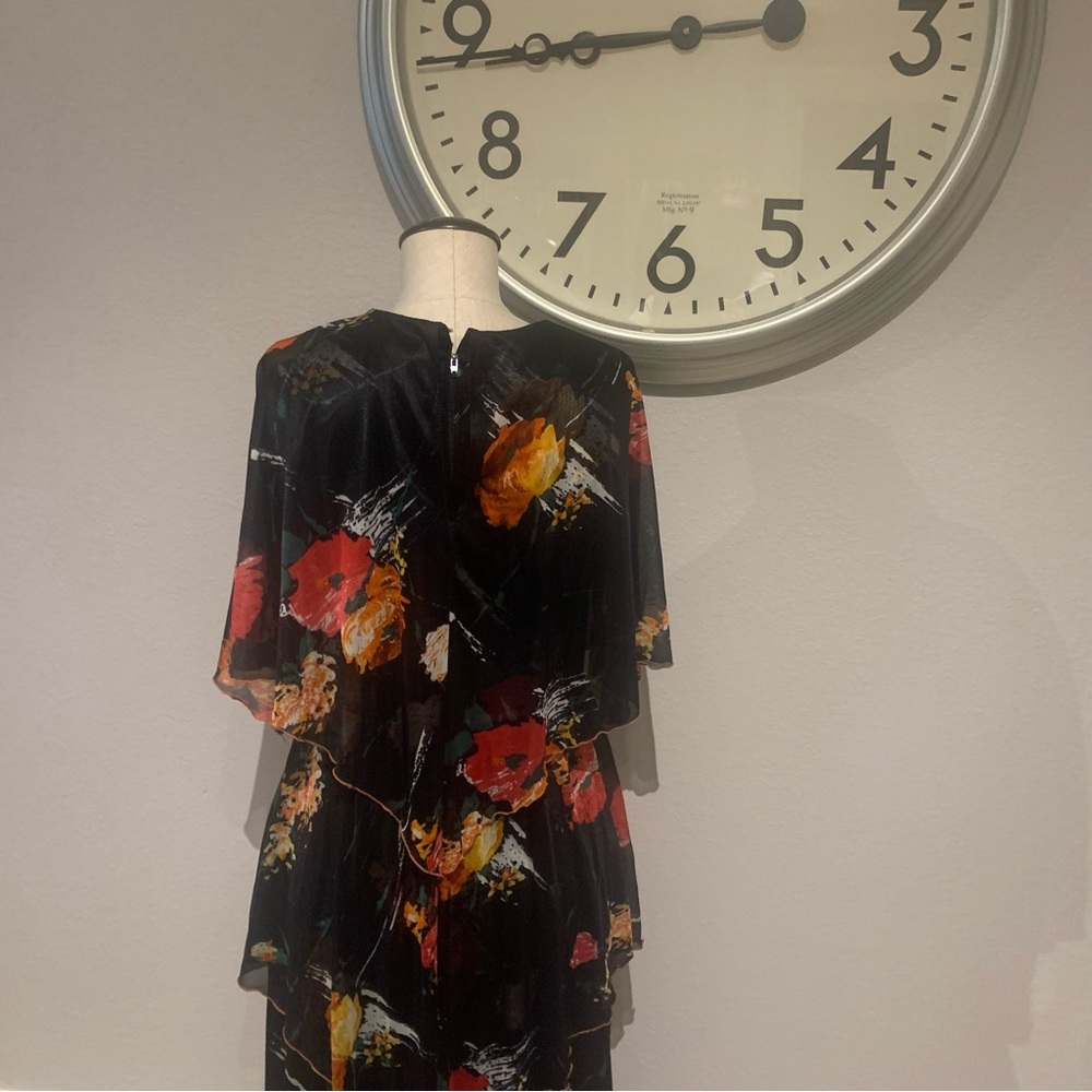 Vintage Floral Asymmetrical Dress with Flutter Sleeves - Picture 4 of 5